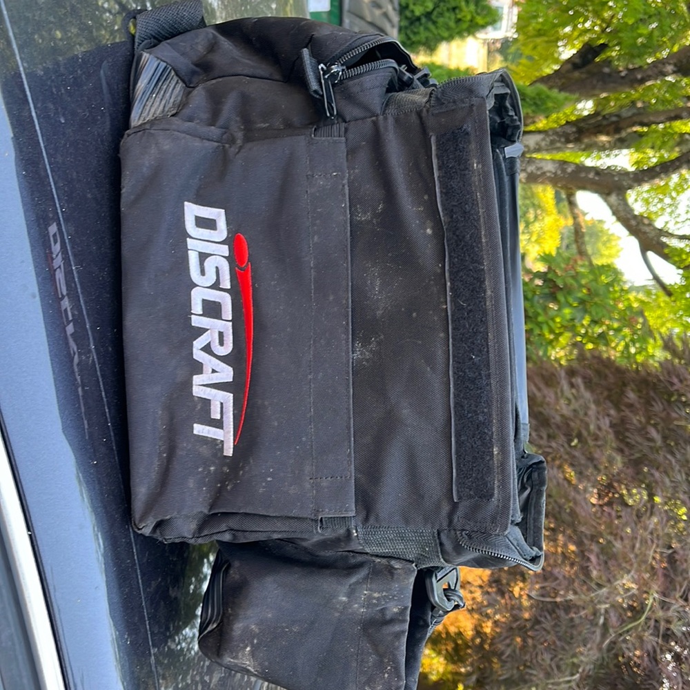 Disccraft disc golf bag! Holds up to 15 discs, water bottle, and more!